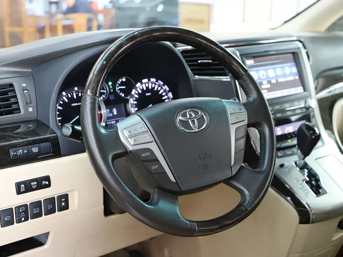 Toyota Alphard 2012 3.5L Luxury Edition фото 13