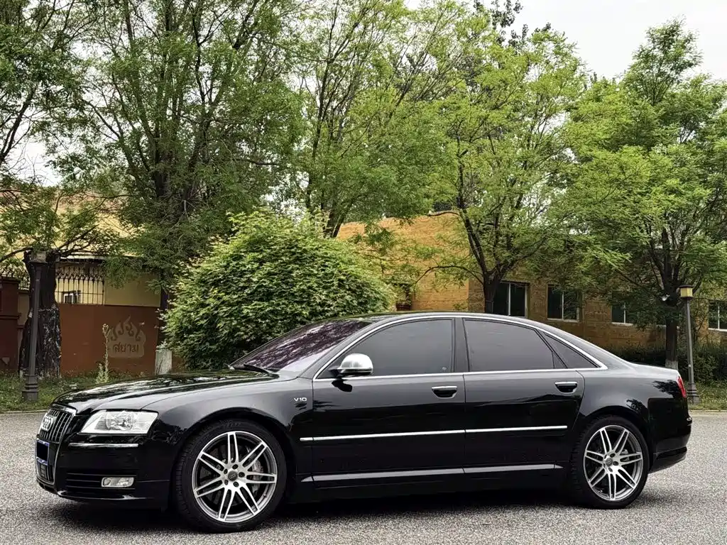 Audi S8 2009 Audi S8 5.2 FSI quattro фото 5