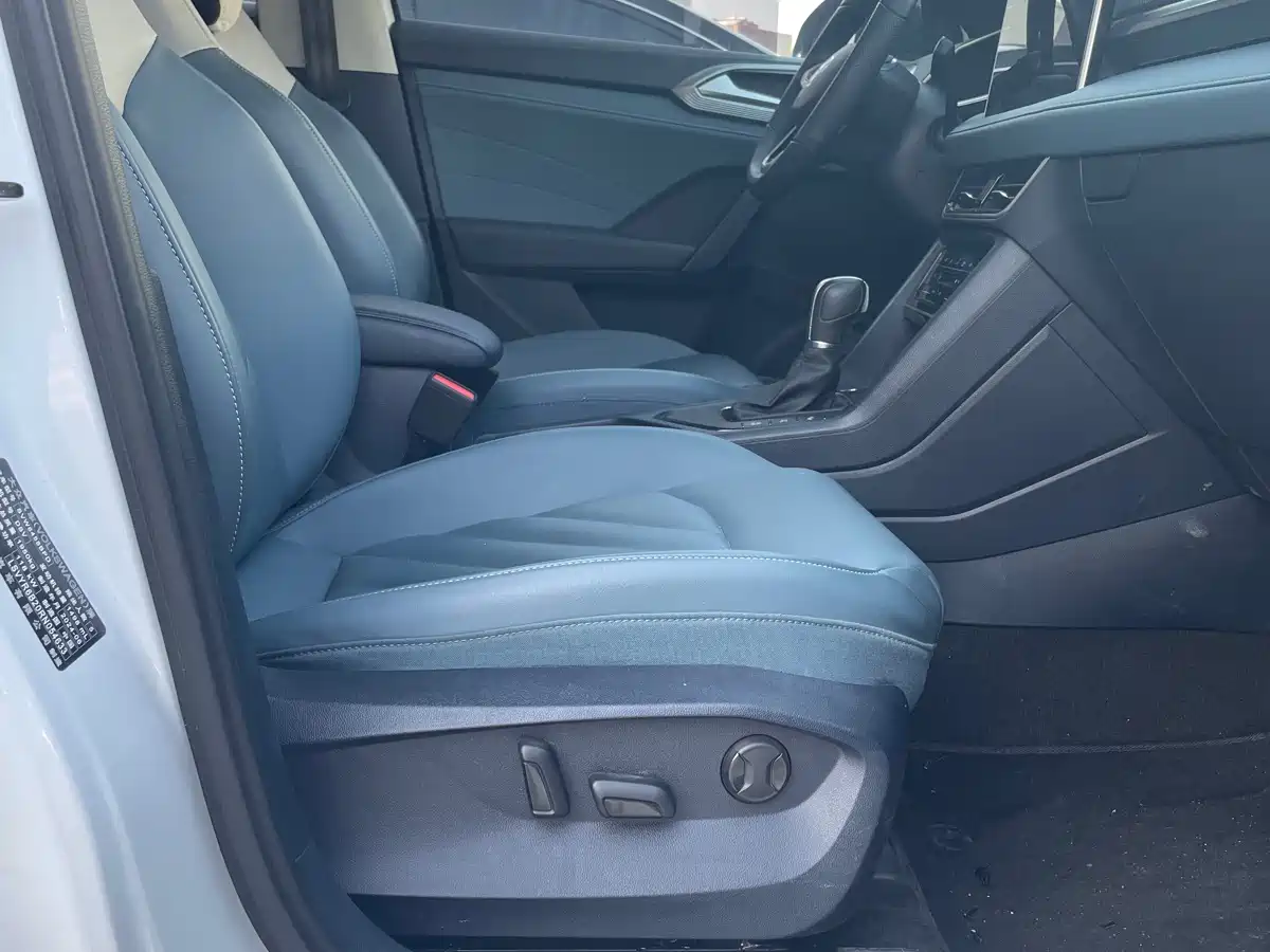 Volkswagen Tharu 2024 300TSI 2WD Moon Premium Edition фото 11