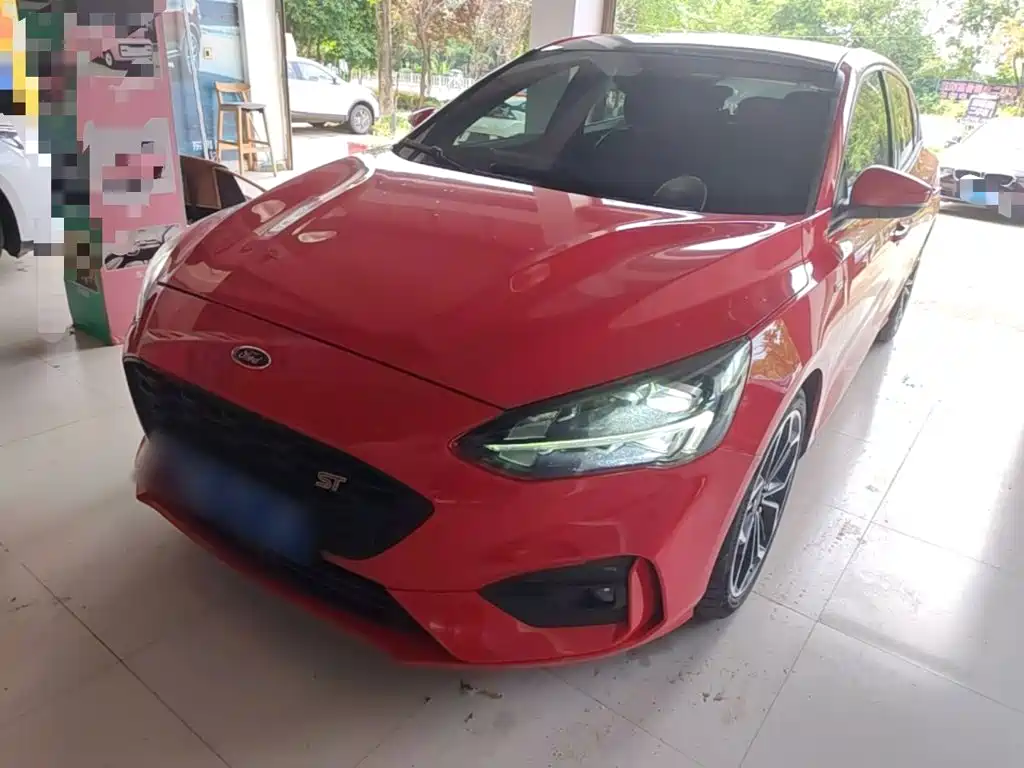 Фото 2 - Ford Focus