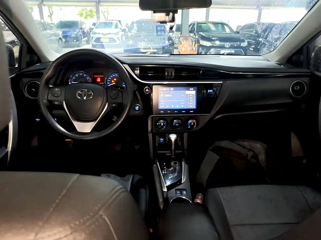 Toyota Corolla 2018 1.2T S-CVT GL-i Smart Shine Edition фото 10