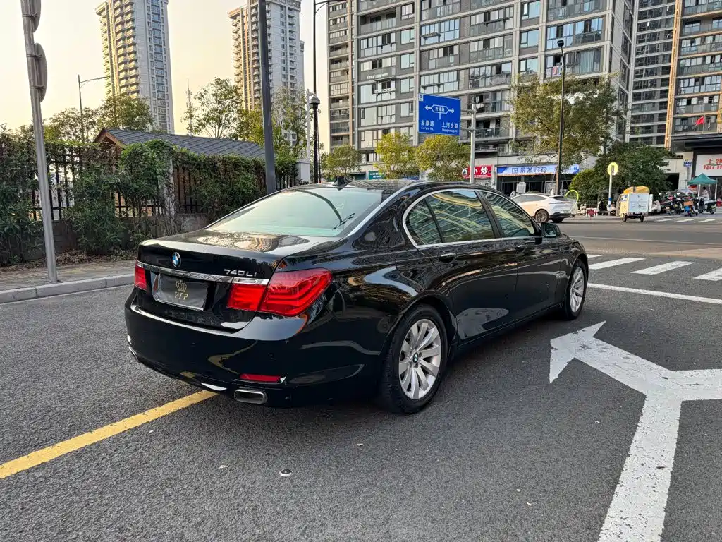Фото 6 - BMW 7 Series