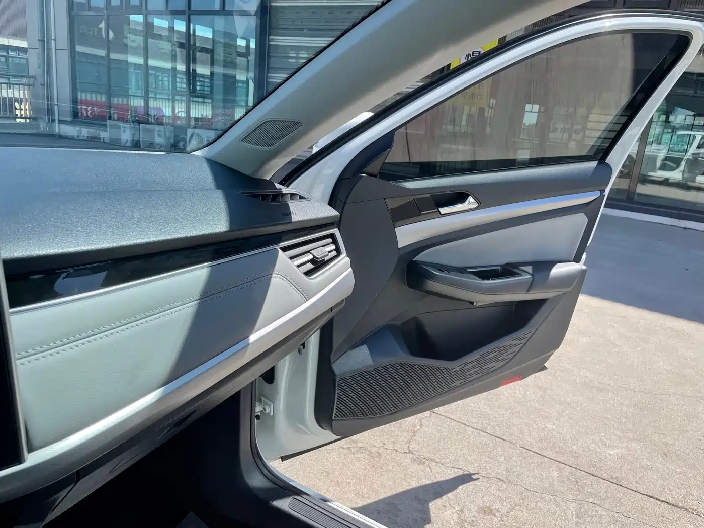Volkswagen Bora 2023 280TSI DSG Prestige Edition фото 17