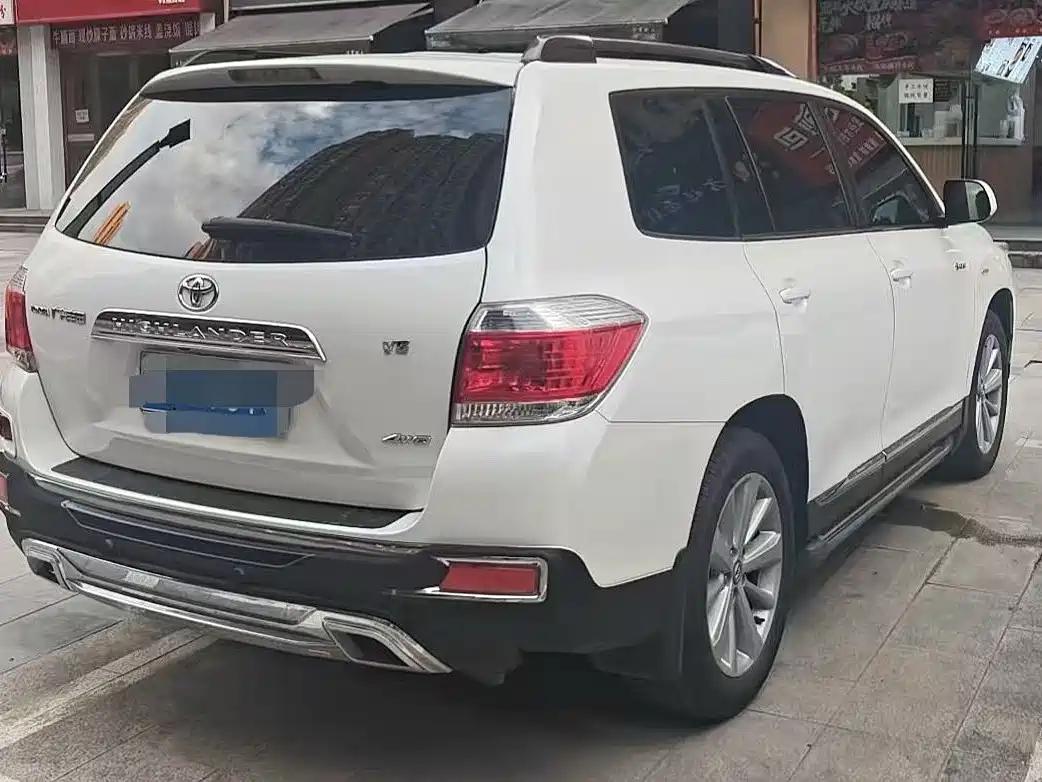 Фото 5 - Toyota Highlander
