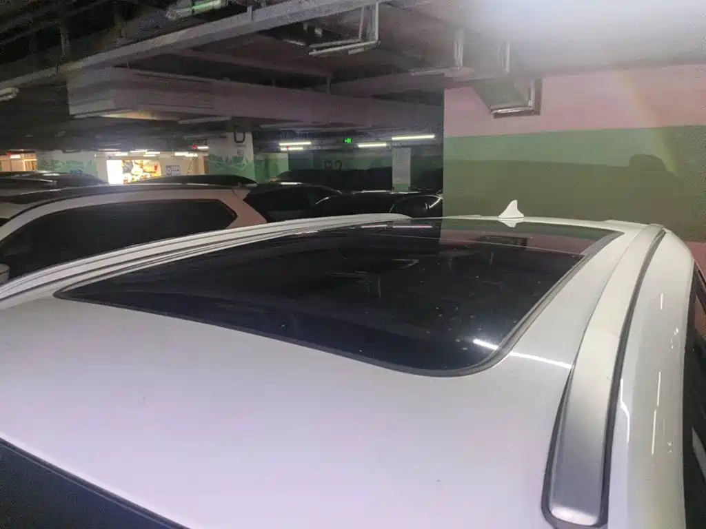 Фото 6 - Changan CS75