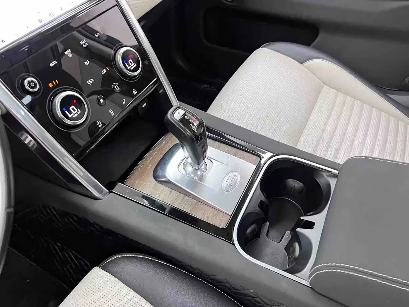 Land Rover Discovery Sport 2020 249PS R-Dynamic Performance фото 18