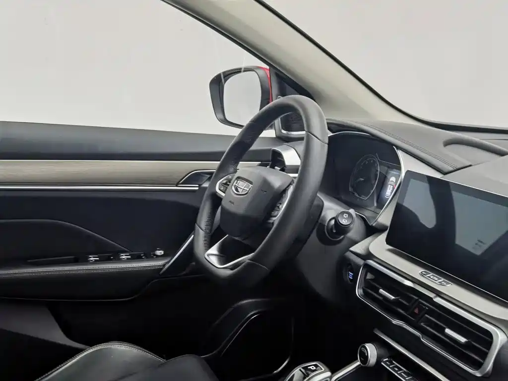 Photo 22 - Geely Binyue