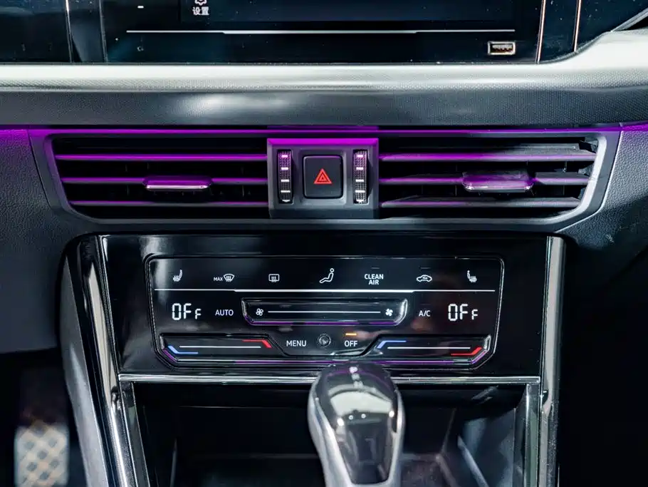 Volkswagen Passat 2022 330TSI Starlight Elite Edition фото 11