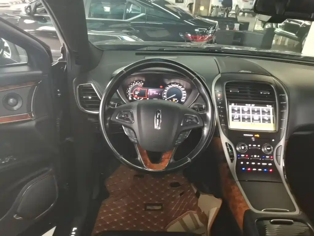 صورة 11 - Lincoln MKX