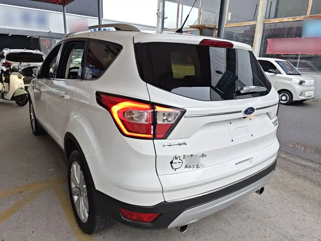 Фото 5 - Ford Kuga