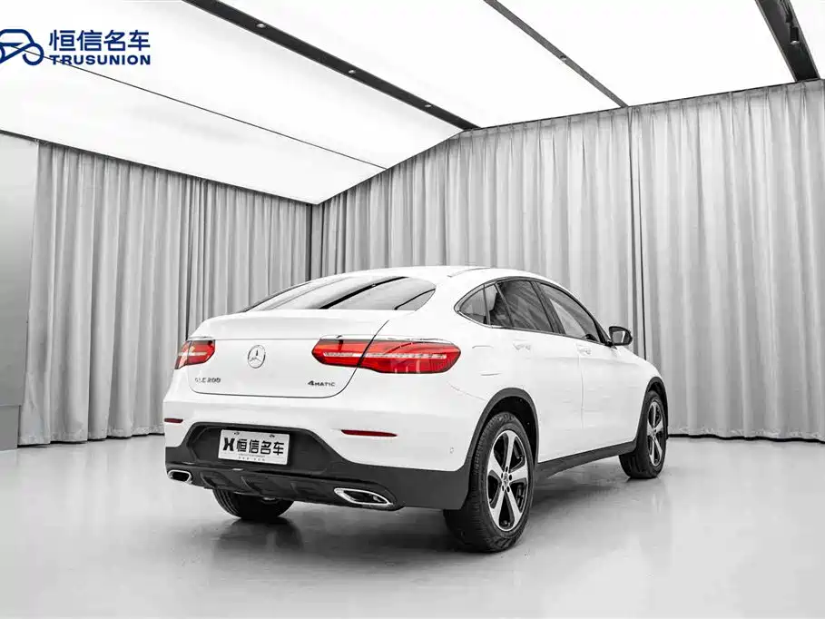 Mercedes-Benz GLC Coupe 2019 GLC 200 4MATIC Coupe SUV фото 5