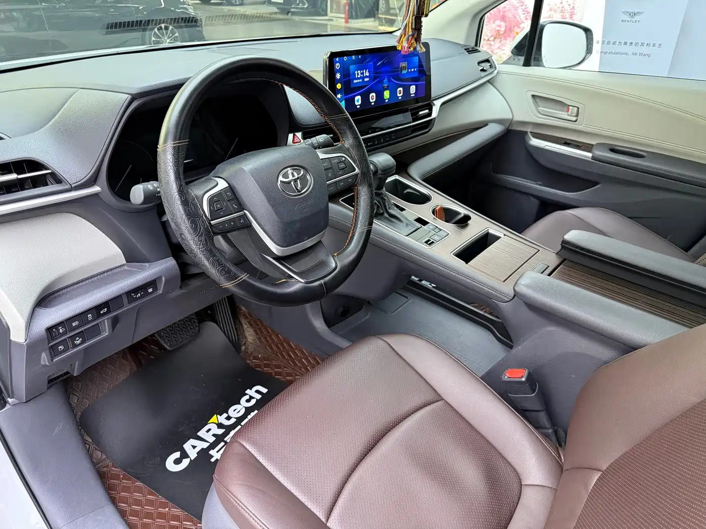 TOYOTA SIENNA