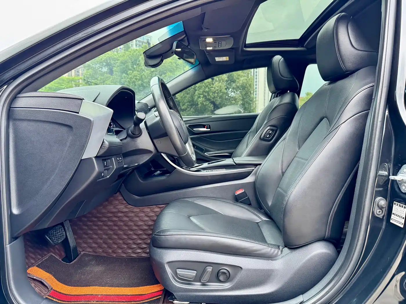 Toyota Avalon 2019 Hybrid 2.5L Luxury Edition China V фото 5