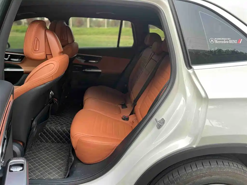 Mercedes-Benz GLC 2024 GLC 260 L 4MATIC Dynamic 5-seater фото 13