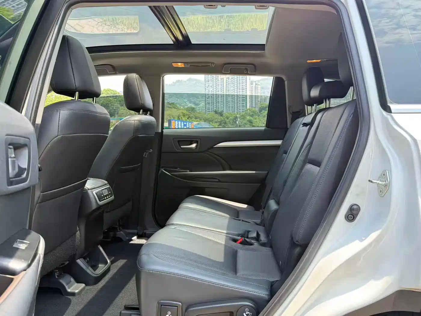 Toyota Highlander 2018 2.0T 4WD Premium 7-seater China VI фото 9