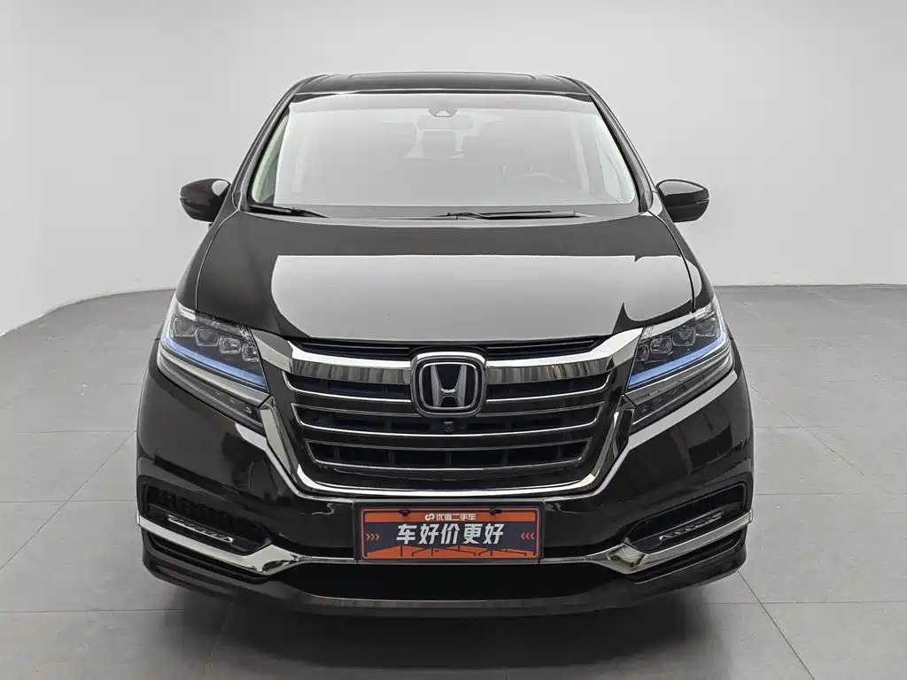 Фото 3 - Honda Elysion