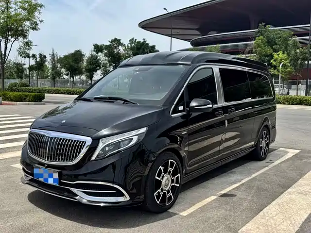 Mercedes-Benz V-Class 2018 V 260 L Premium Long Wheelbase Edition China VI