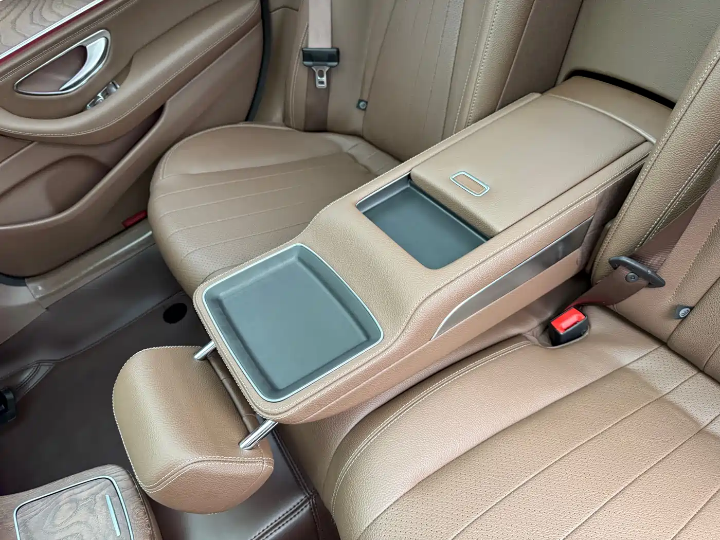 Mercedes-Benz E-Class 2022 E 300 L Fashion фото 38