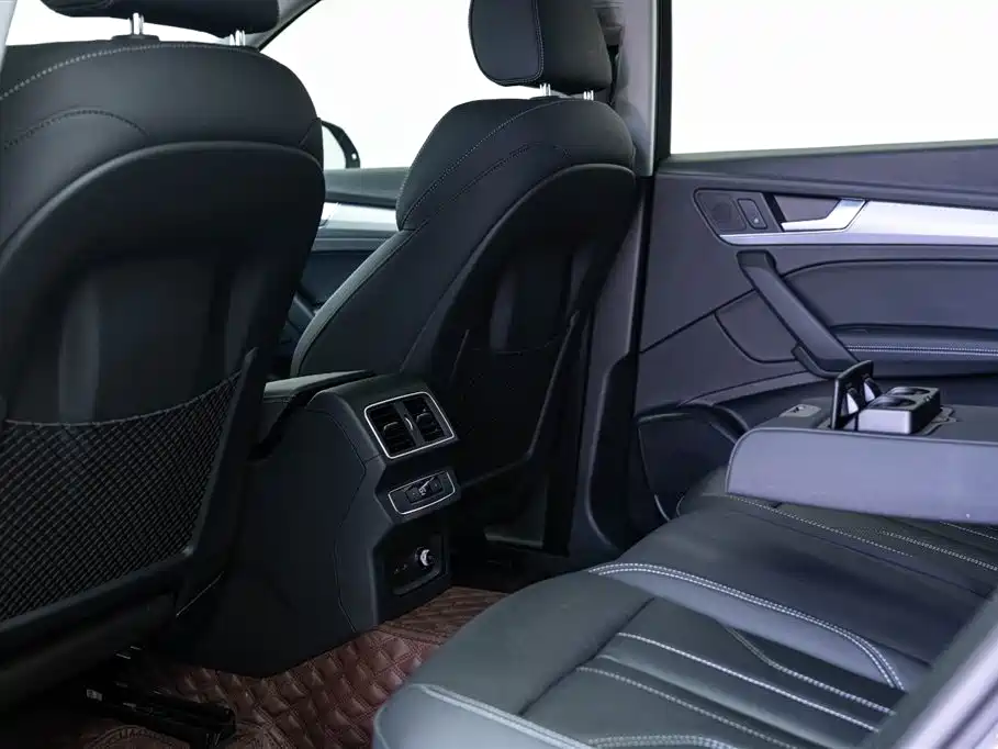 Audi Q5L 2023 40T Fashion Dynamic фото 7