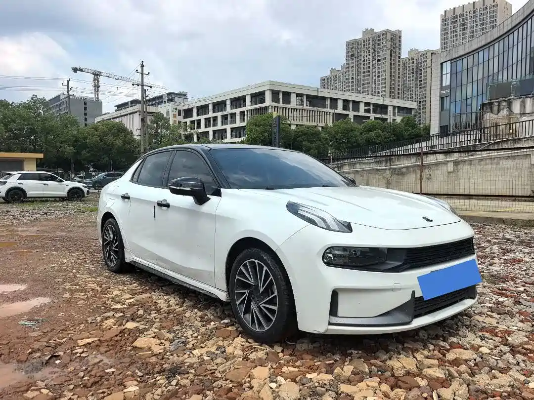Lynk & Co 03 2021 2.0TD Auto Jin Plus фото 3