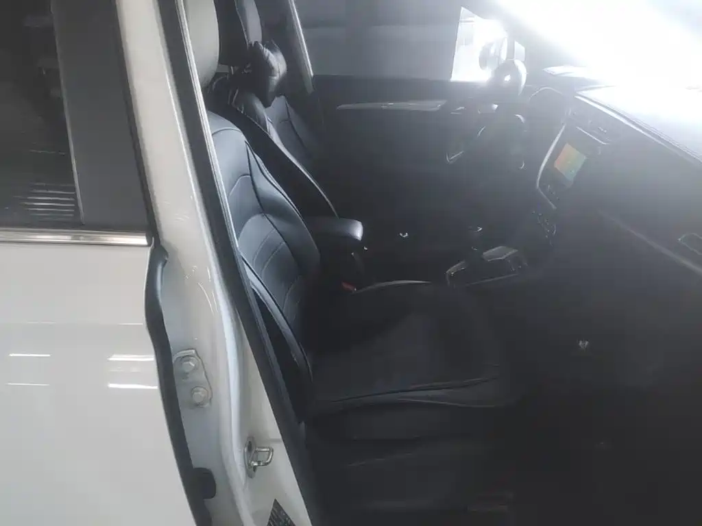 Roewe RX3 2021 2020 1.6L Manual 4G Ultra Comfort Elite