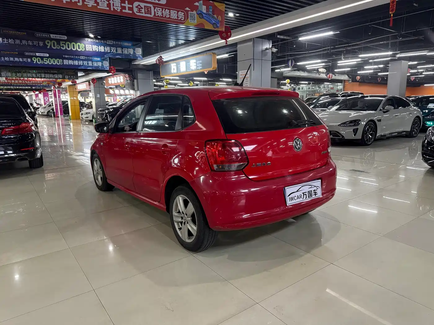 Volkswagen Polo 2011 1.4L Automatic Style Edition фото 8