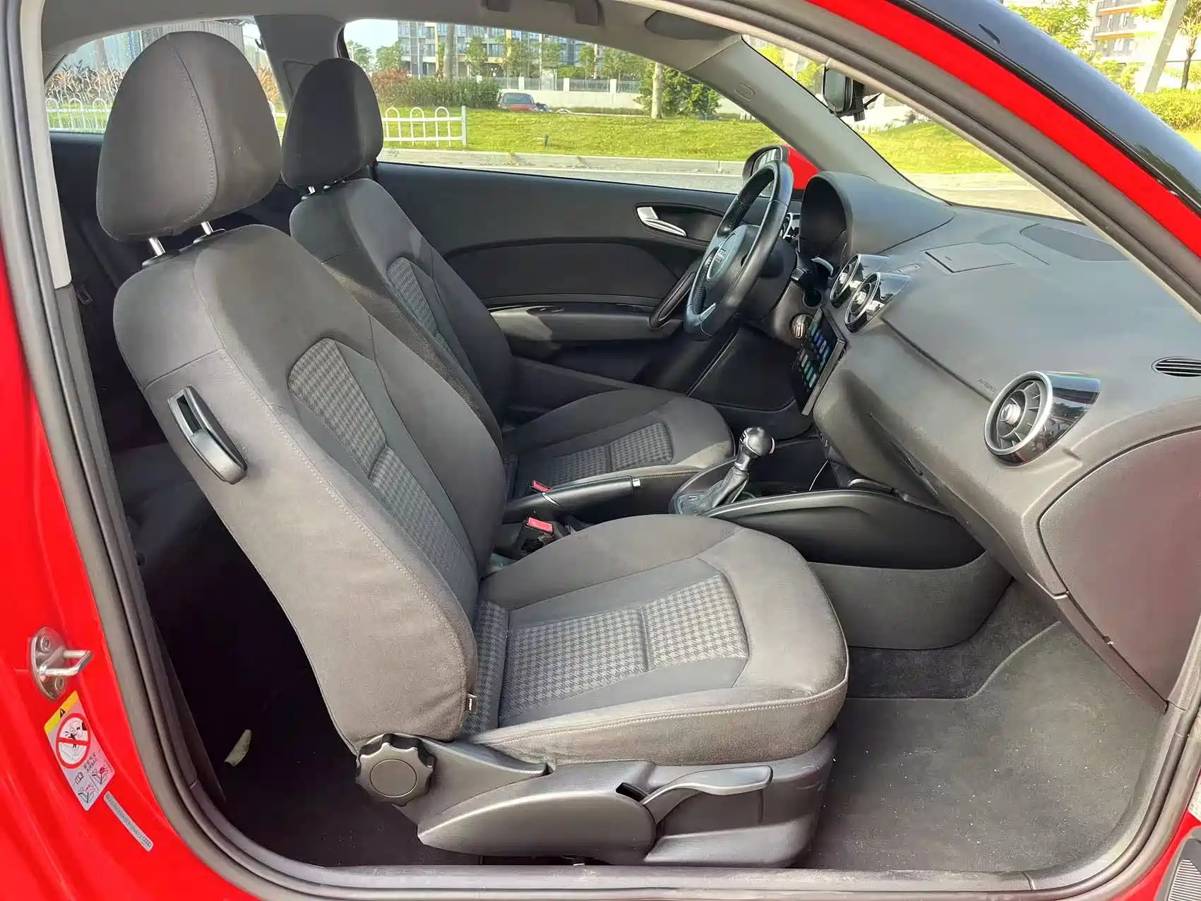 Фото 8 - Audi A1