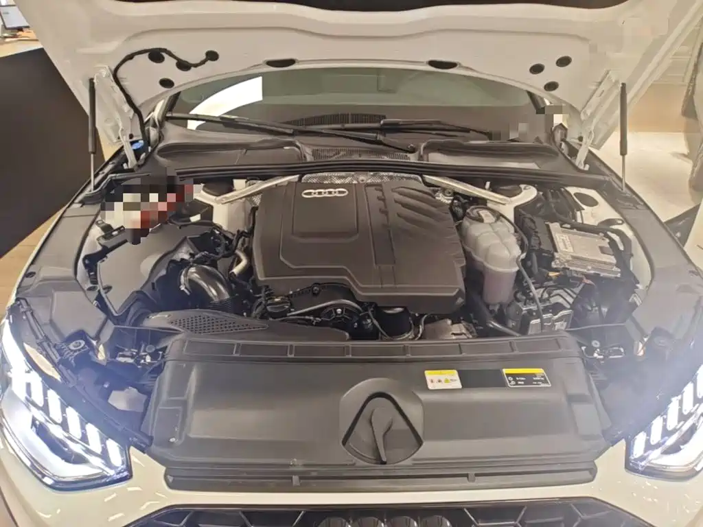 Audi A4L 2025 2024 40 TFSI Luxury Dynamic