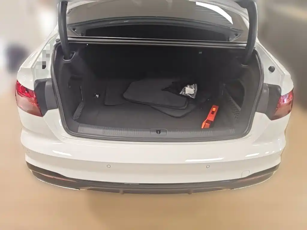 Audi A4L 2025 2024 40 TFSI Luxury Dynamic