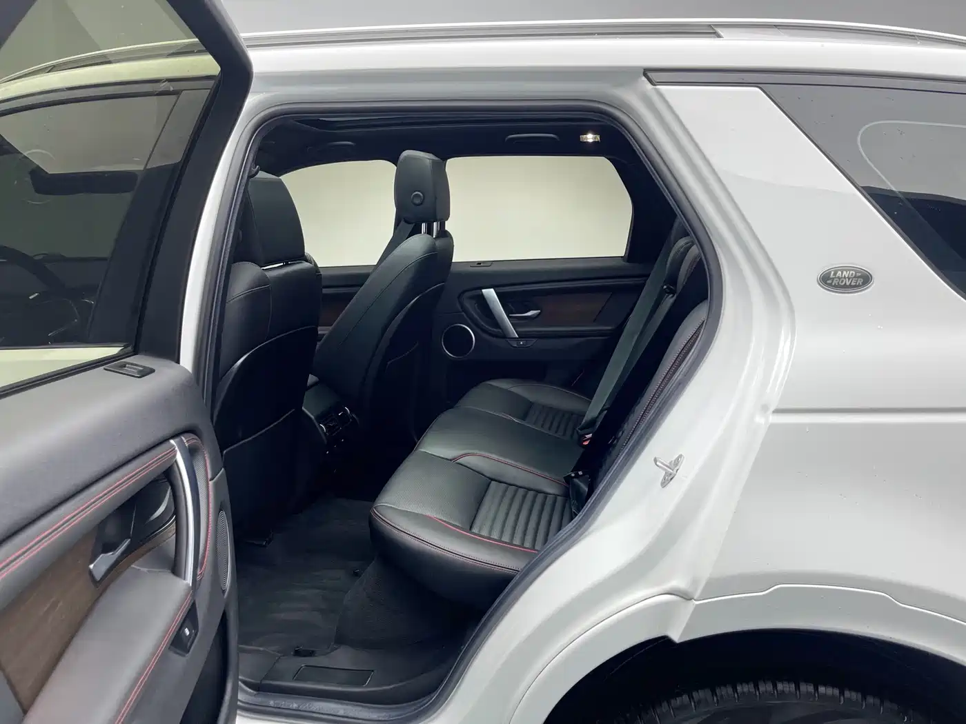 LAND ROVER DISCOVER SPORTS