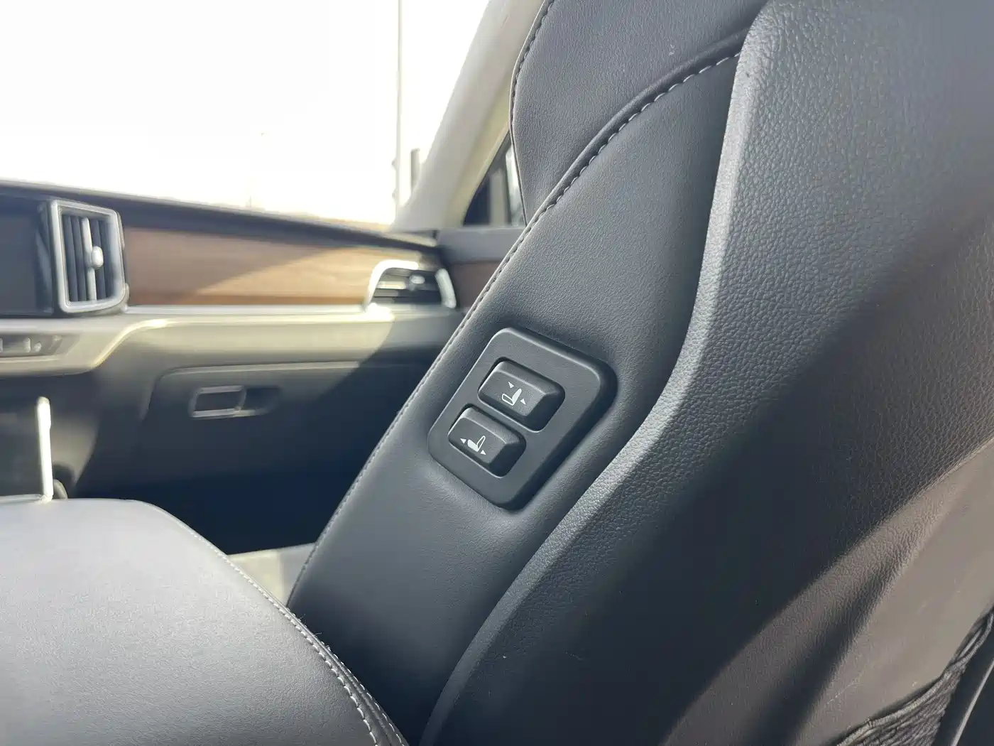 Hongqi HS7 2021 3.0T Automatic AWD Smart Connect Qi Chang Edition фото 22