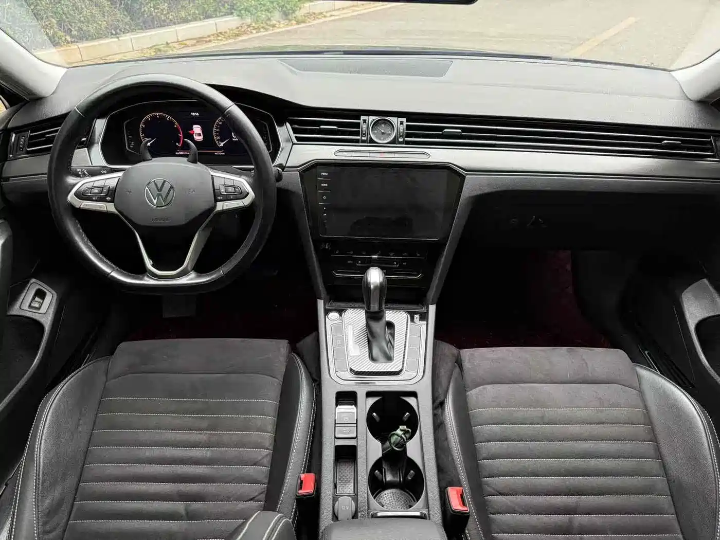 Volkswagen Magotan 2021 330TSI DSG 30th Anniversary Edition фото 6