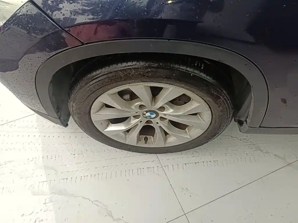 BMW X1 2014 sDrive18i Fashion Edition фото 23
