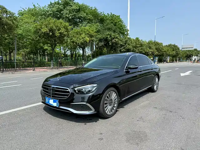 MERCEDES-BENZ E CLASS