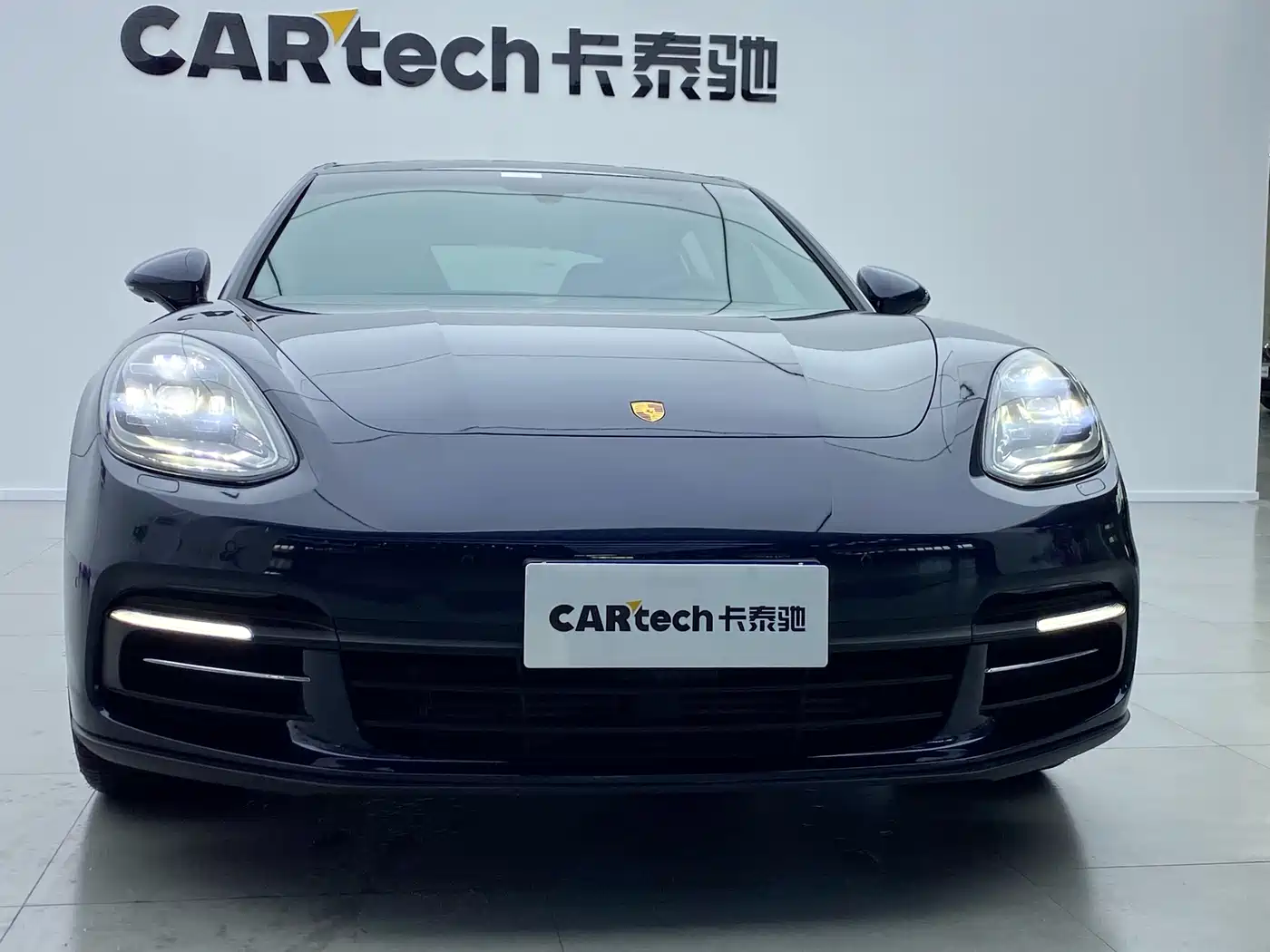 Porsche Panamera 2017 Panamera 4 Executive Long Wheelbase 3.0T фото 36