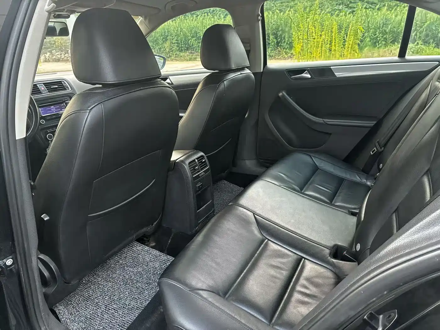 Фото 6 - Volkswagen Sagitar
