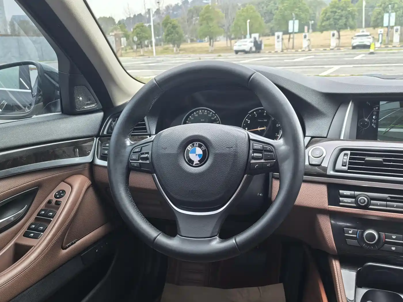 BMW 5 Series 2017 525Li Luxury Design Package фото 13