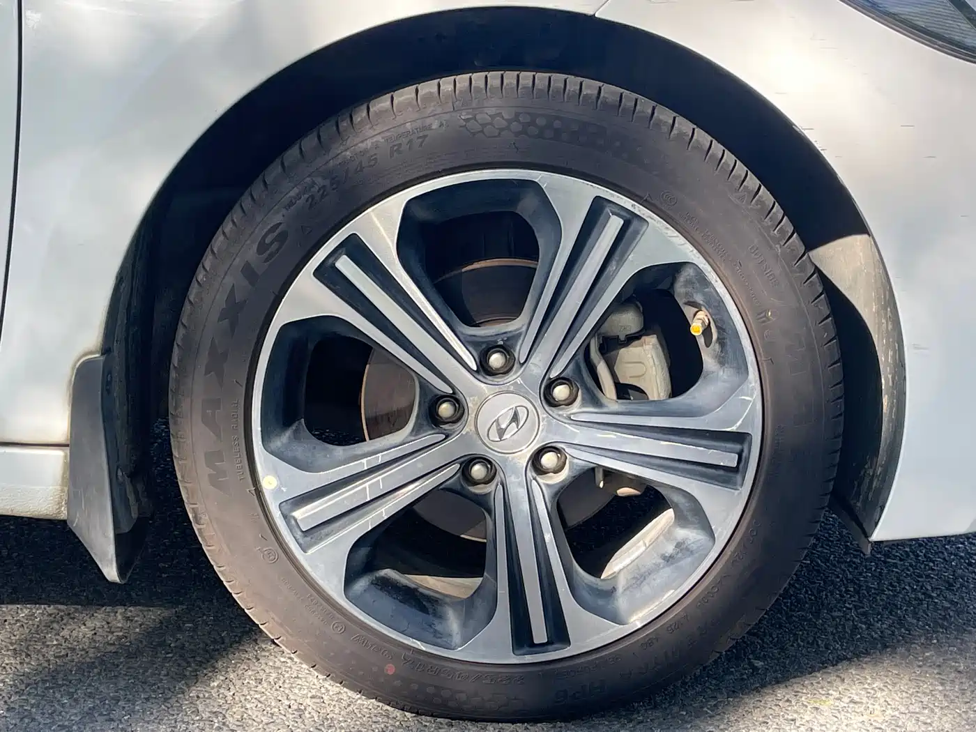 Hyundai Elantra 2018 1.4T DCT Dynamic·Vitality Model фото 15