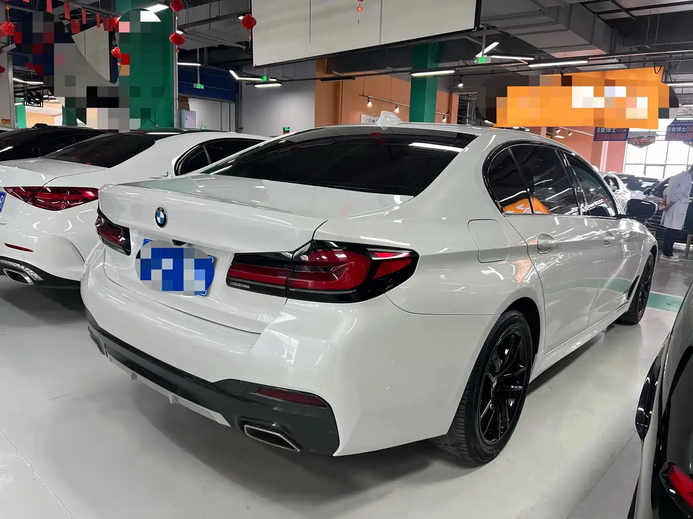 BMW 5 Series 2021 525Li M Sport Package фото 21