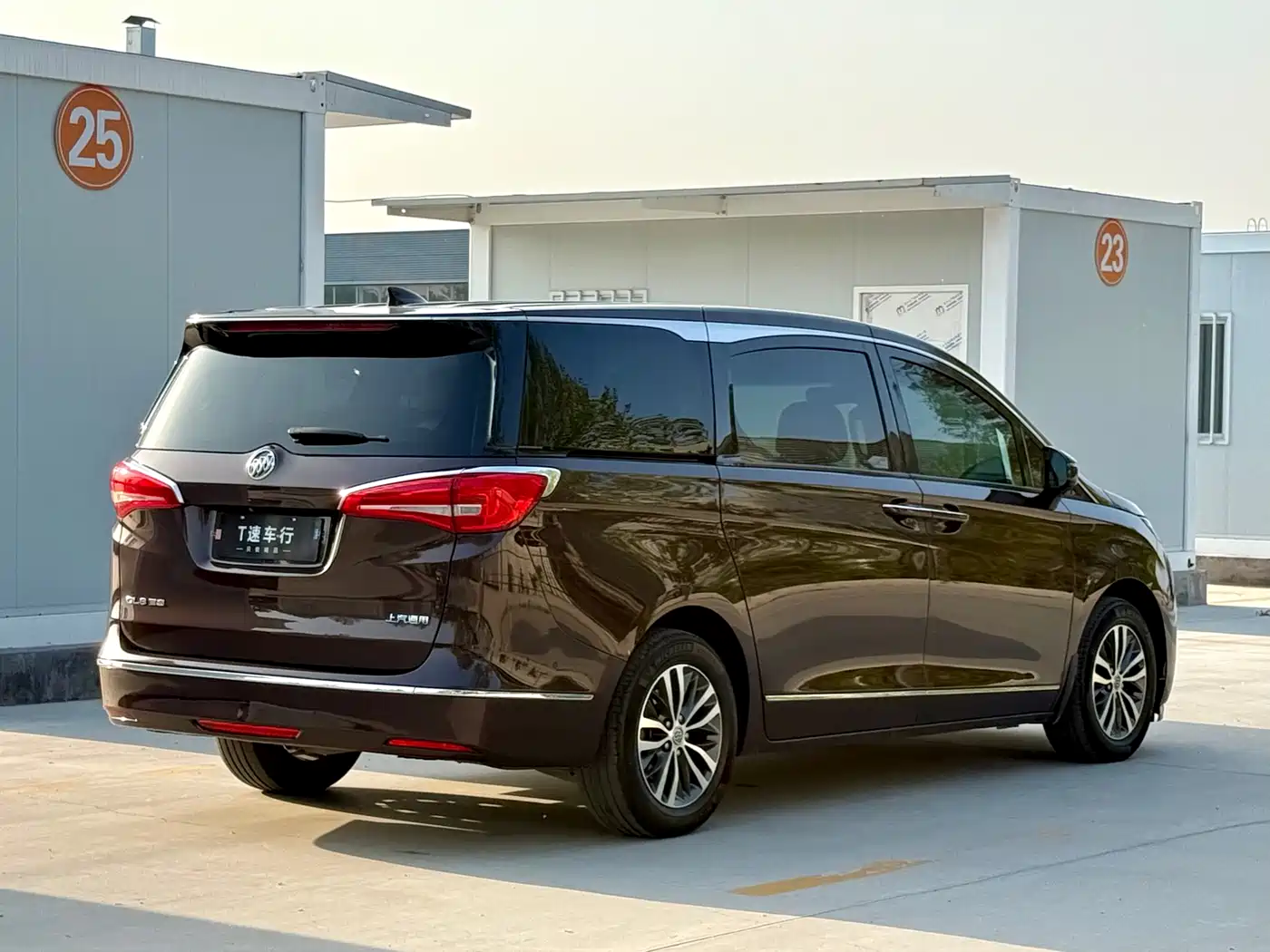 Buick GL8 2017 ES 28T Flagship China V фото 5
