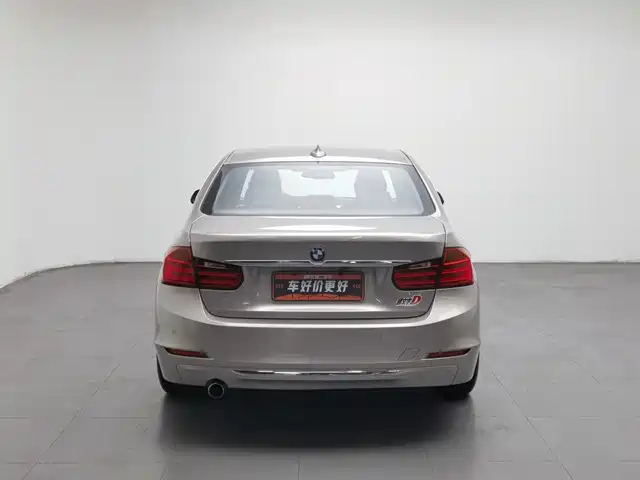 BMW 3 Series 2014 320Li Fashion — фото 4