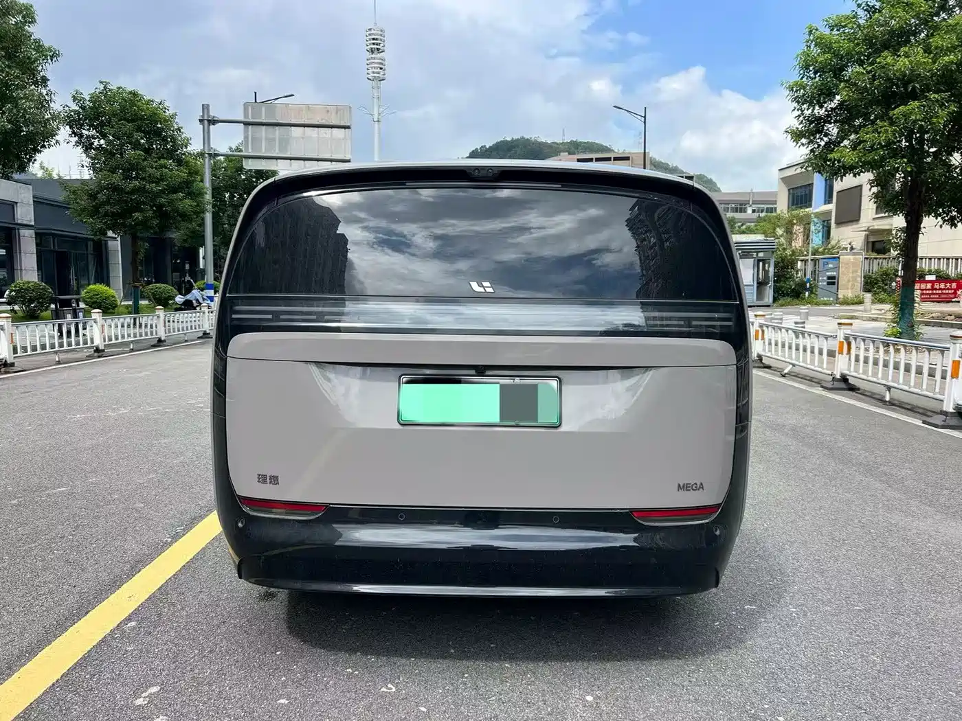 Li Auto MEGA 2025 2024 Ultra