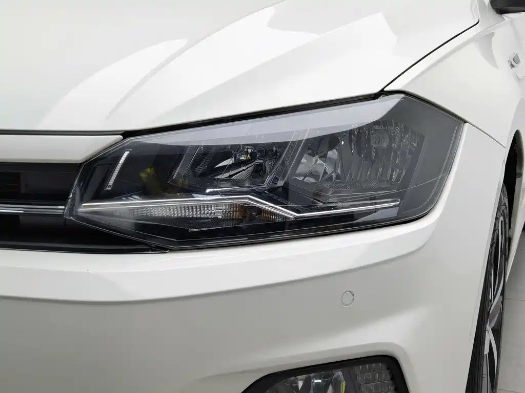 Фото 7 - Volkswagen Polo
