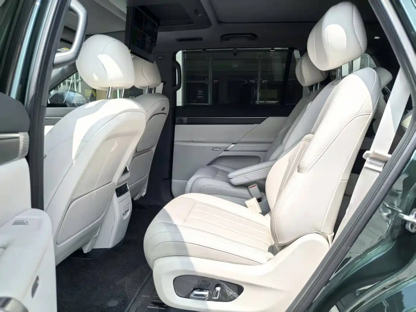 Dongfeng Yipai eπ008 2025 2026 6-seater Pure Electric Family Edition