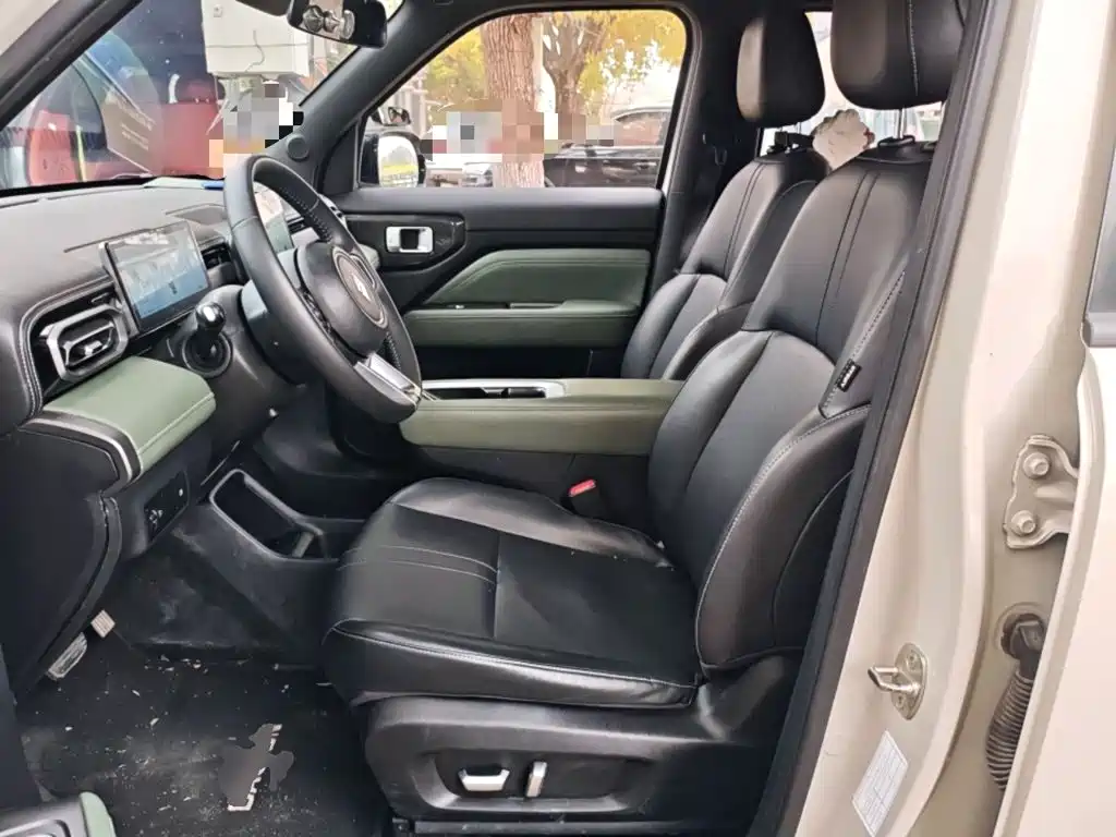 Baojun Yueye Plus 2024 2024 Smart Premium 4-Seater
