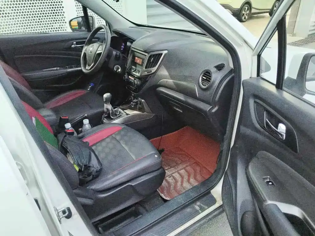Photo 12 - Changan CS15