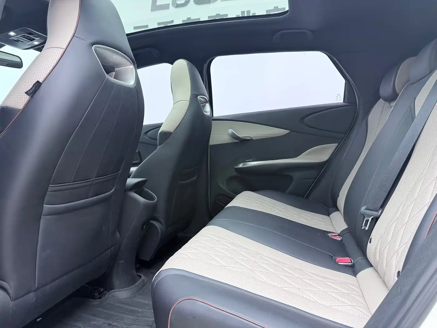BYD Dolphin 2022 2021 Model 405km Fashion Edition