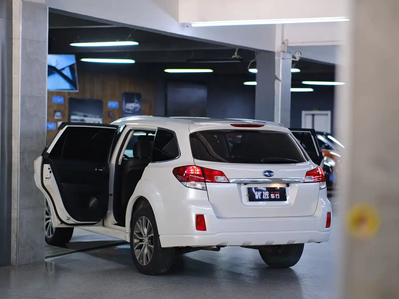 Фото 8 - Subaru Outback
