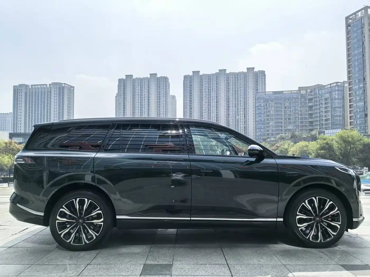 Dongfeng Yipai eπ008 2025 2026 6-seater Pure Electric Family Edition
