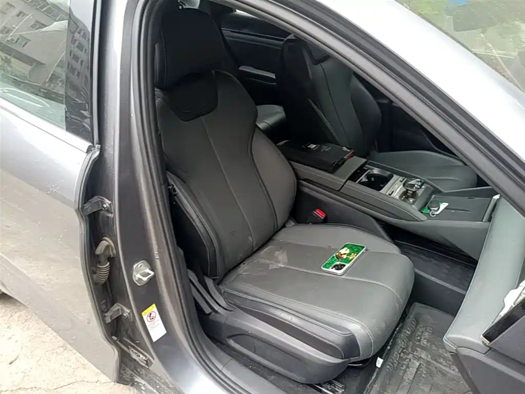 BYD Qin L 2024 DM-i 80KM Superior фото 25